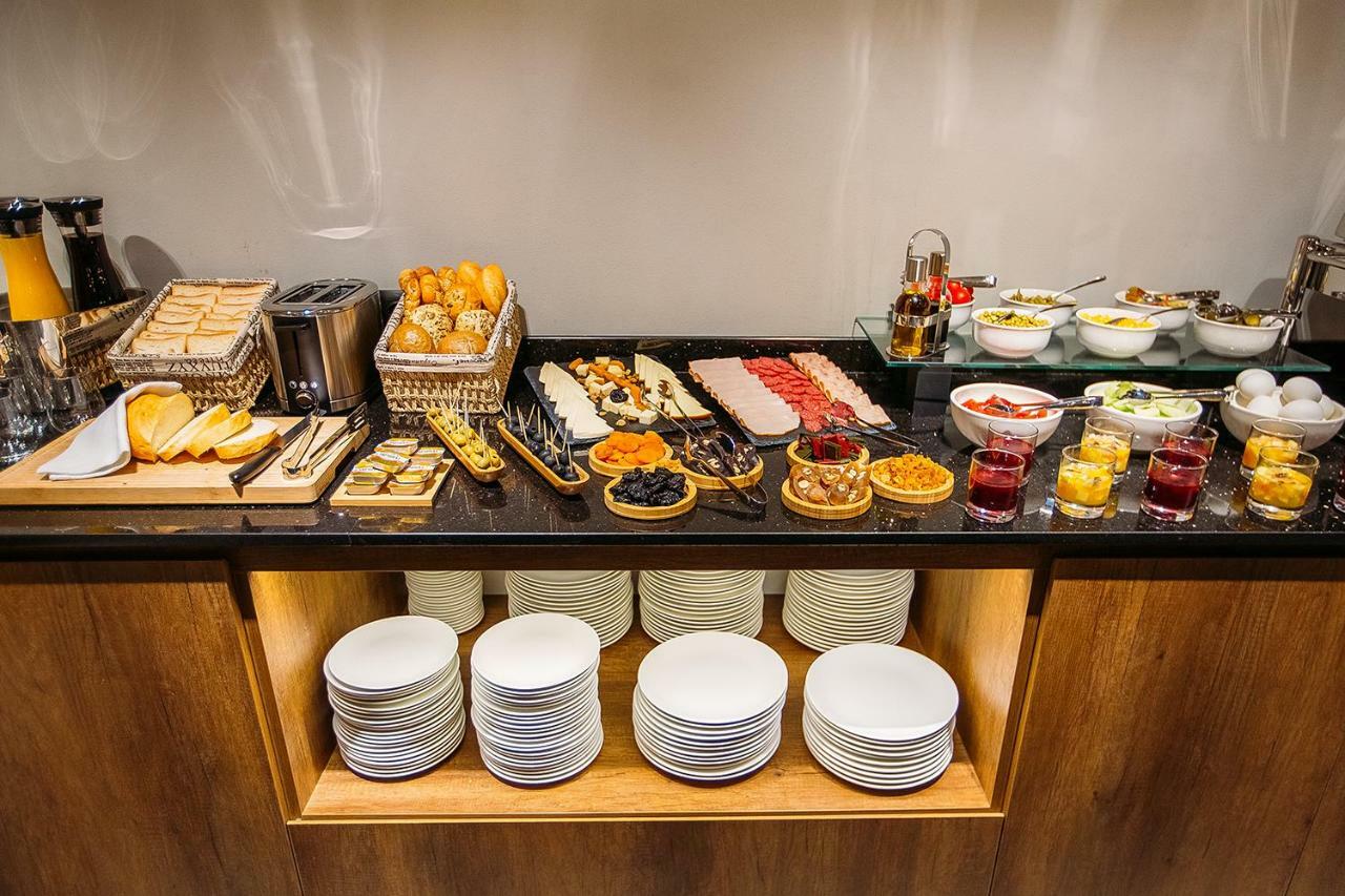 Horizont Hotel ティビリシ エクステリア 写真