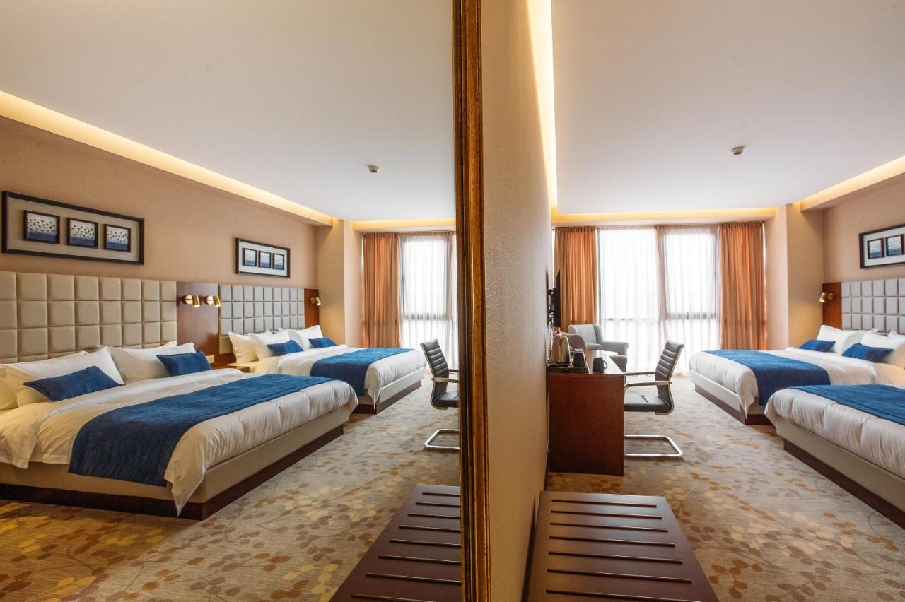 Horizont Hotel ティビリシ エクステリア 写真