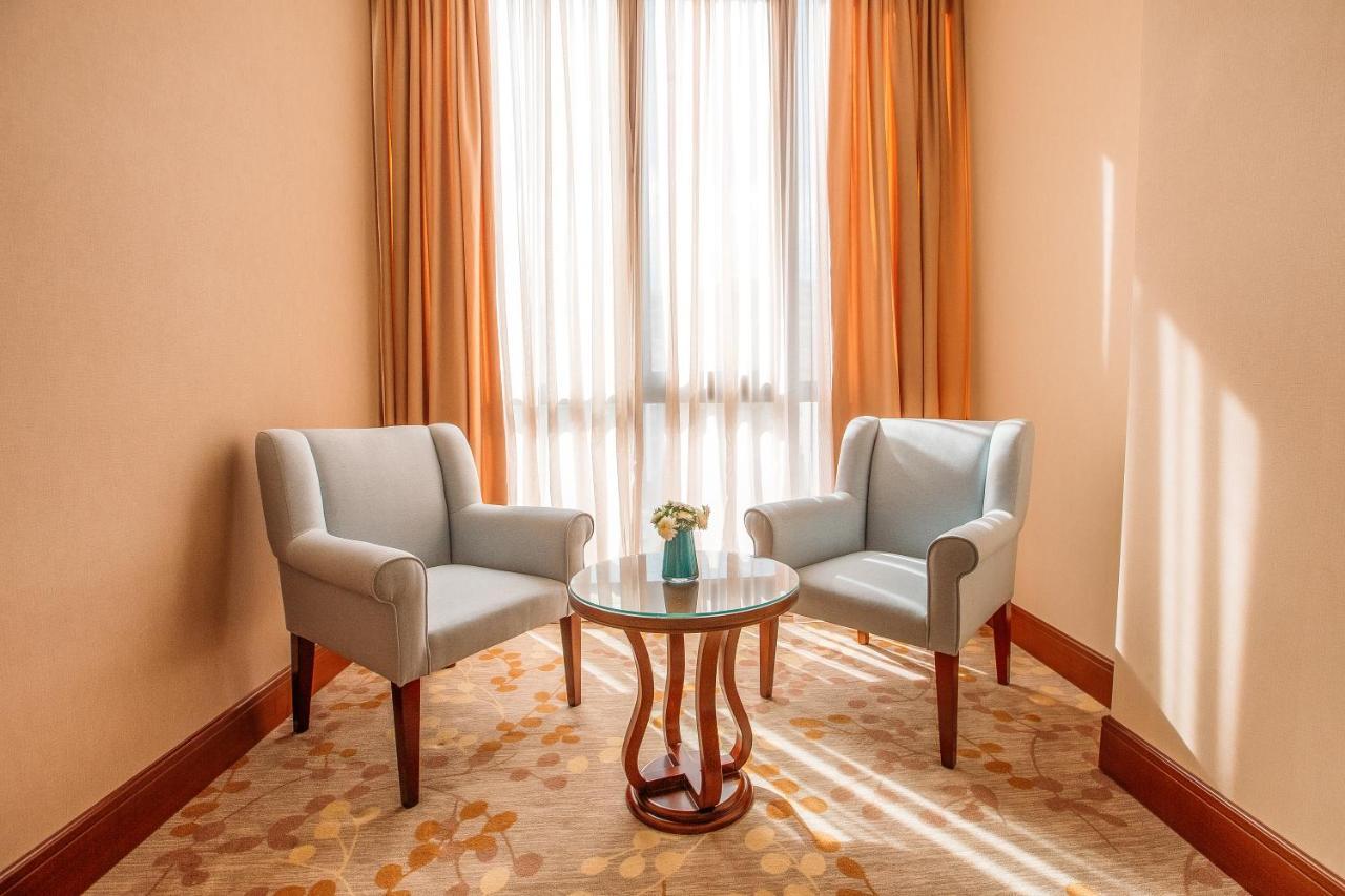 Horizont Hotel ティビリシ エクステリア 写真