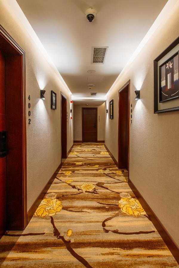 Horizont Hotel ティビリシ エクステリア 写真